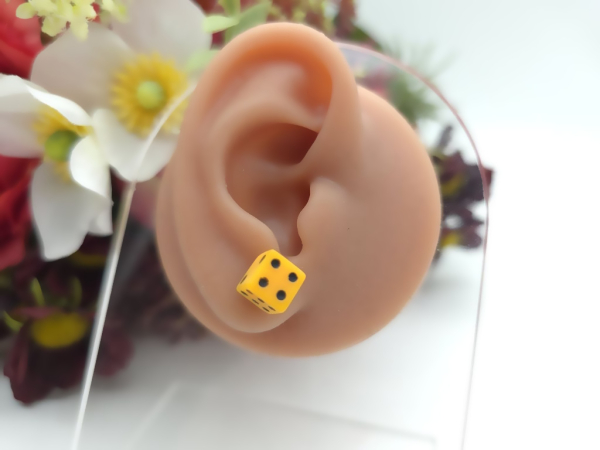 Würfel Ohrstecker orange